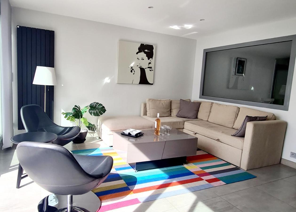 Magnifique Appartement Vue Mer - Grande Terrasse Et Piscine Bandol Exterior foto