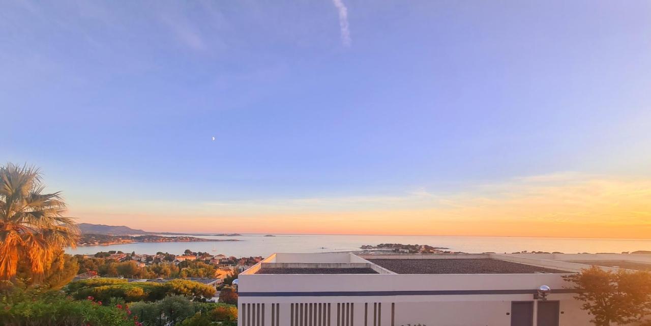 Magnifique Appartement Vue Mer - Grande Terrasse Et Piscine Bandol Exterior foto