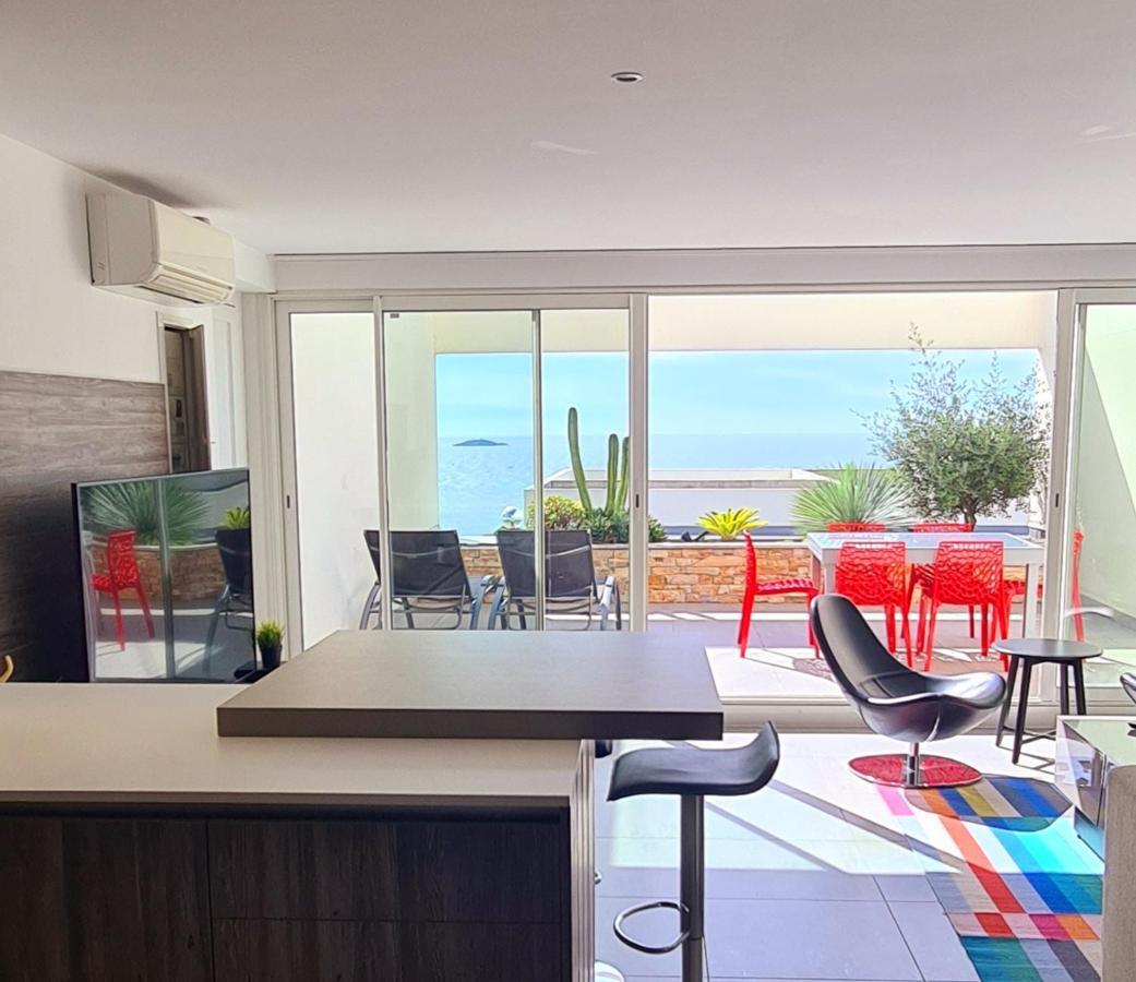 Magnifique Appartement Vue Mer - Grande Terrasse Et Piscine Bandol Exterior foto
